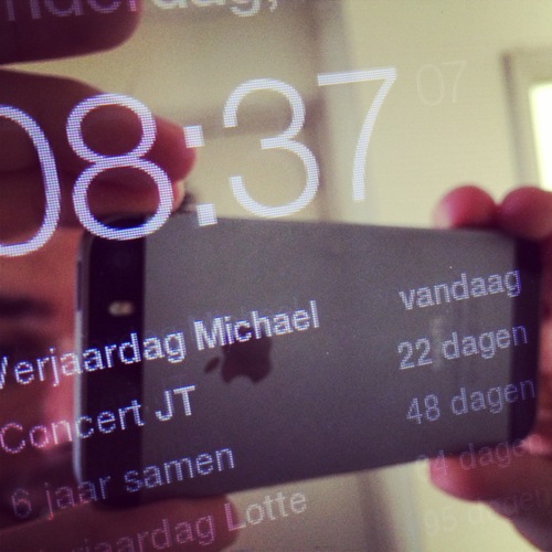 Translation: Verjaardag Michael: vandaag = Birthday Michael: today.